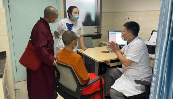 小卓瑪走下高原，千里就醫(yī) | 通用醫(yī)療三六三醫(yī)院的“藏漢情緣”(圖7)